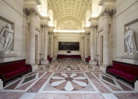 intérieur du palais bourbon de paris